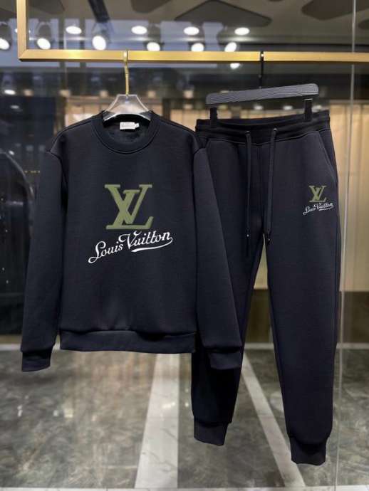 Picture of LV SweatSuits _SKULVM-4XLkdtn9529363